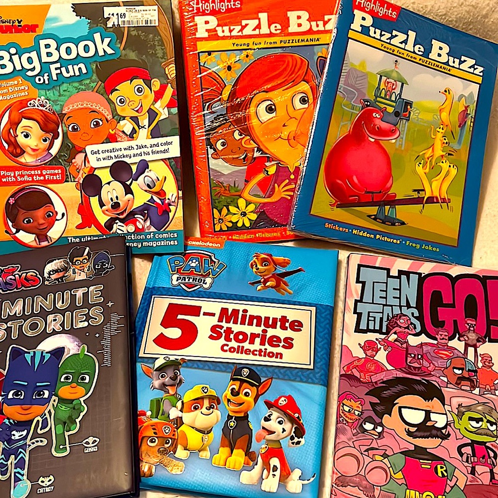 New kids books lot‼️ PJ MASK - PAW PATROL - Teen Titans and more‼️